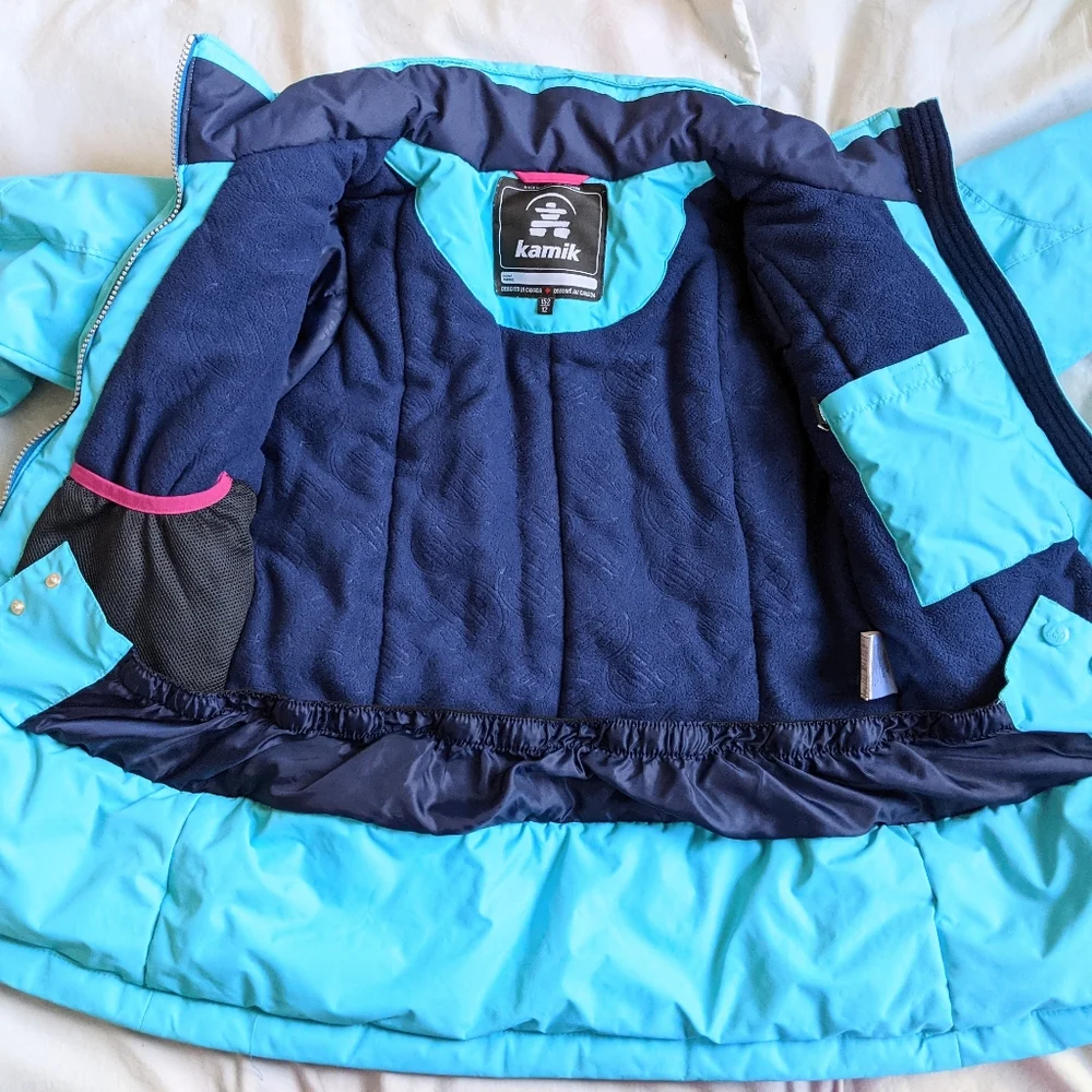 Like new Kamik girls winter coat size 12